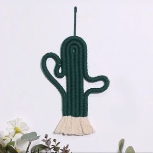 Woven hanging Cactus 🌵